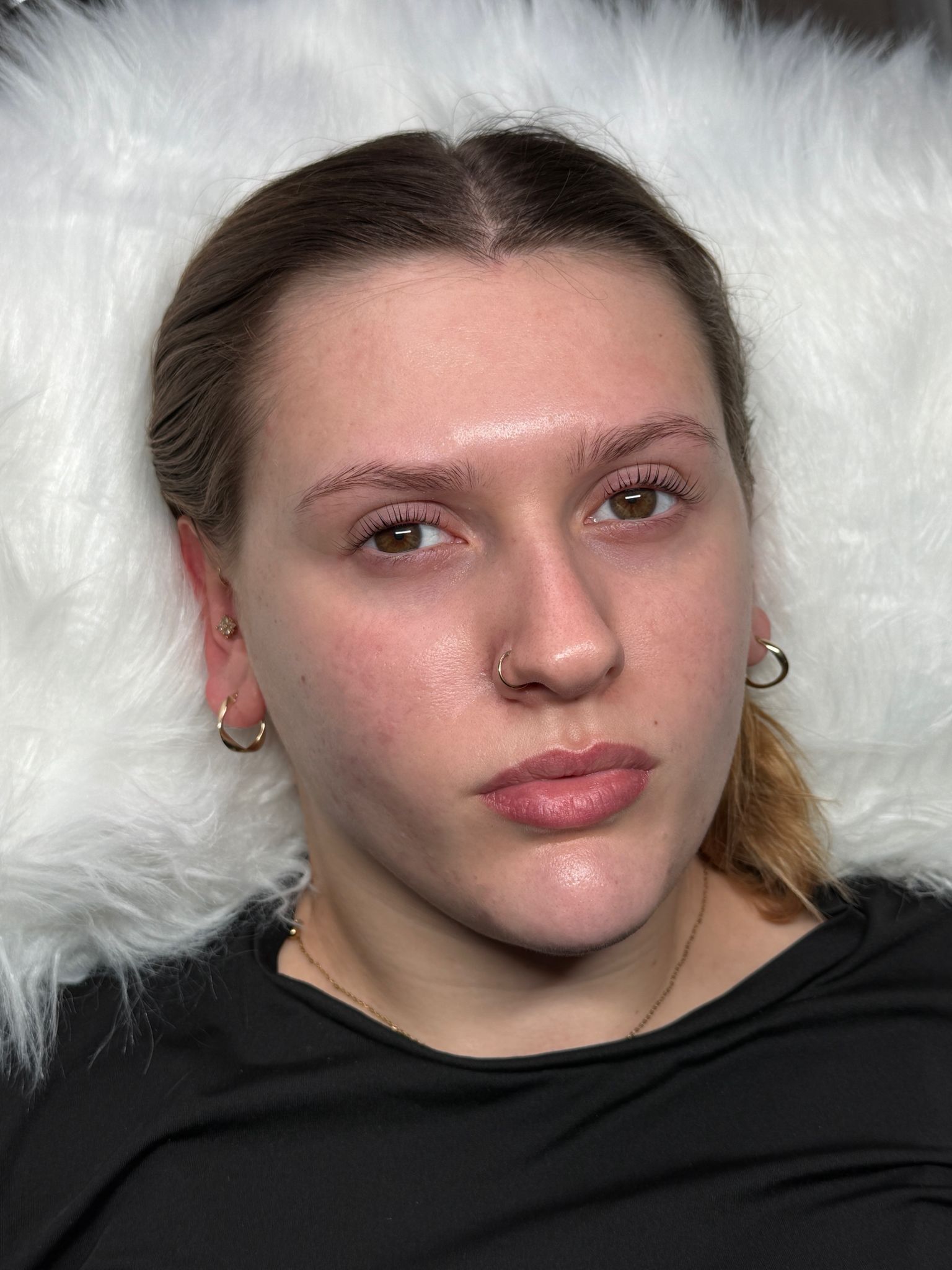 Minimal natural finish after a brow treatment